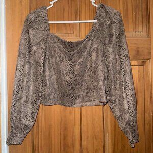 She & Sky Long Sleeve Cropped Top - Size Small